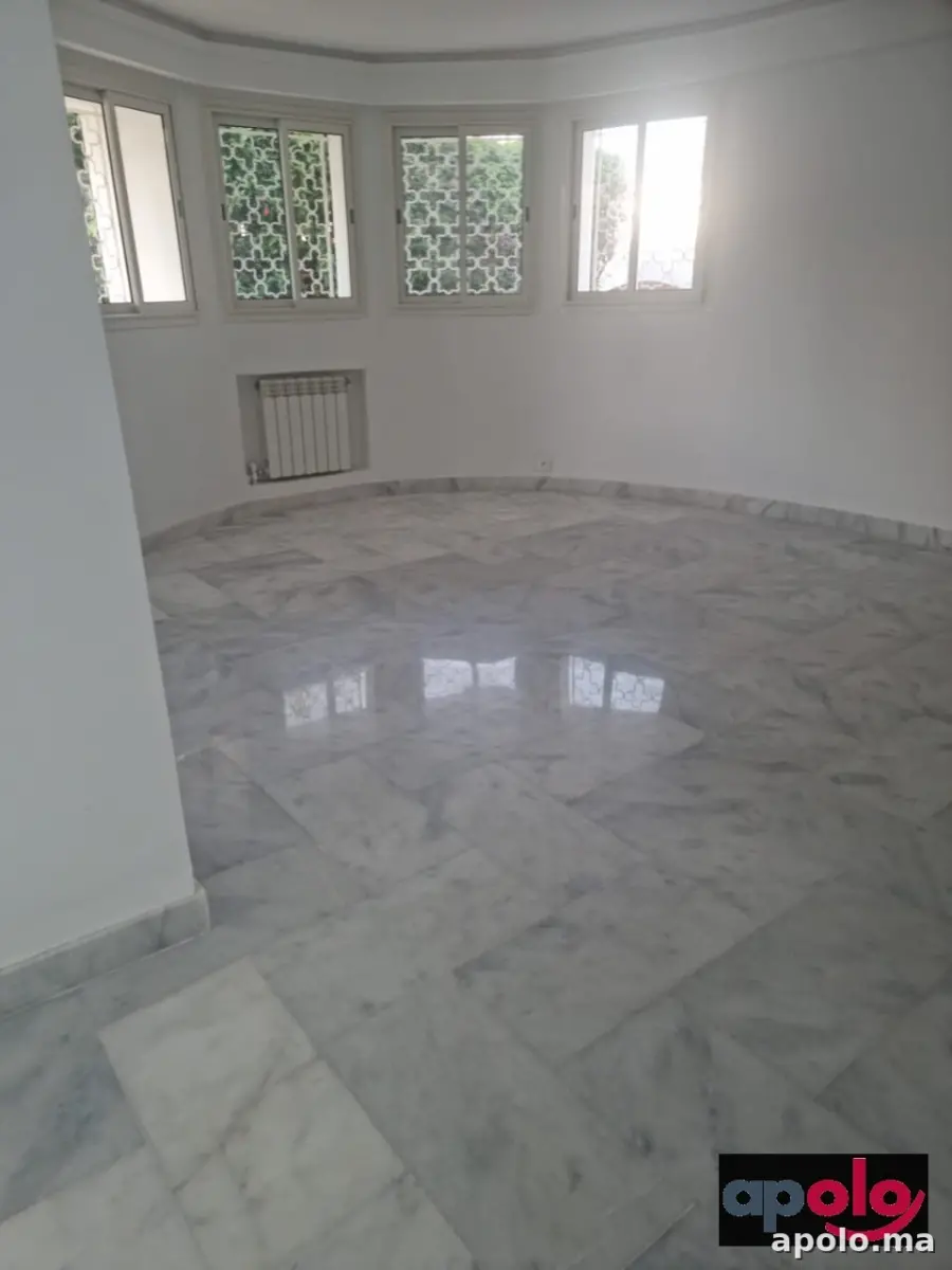 REZ DE CHAUSSEE VILLA T.HASSAN A LOUER