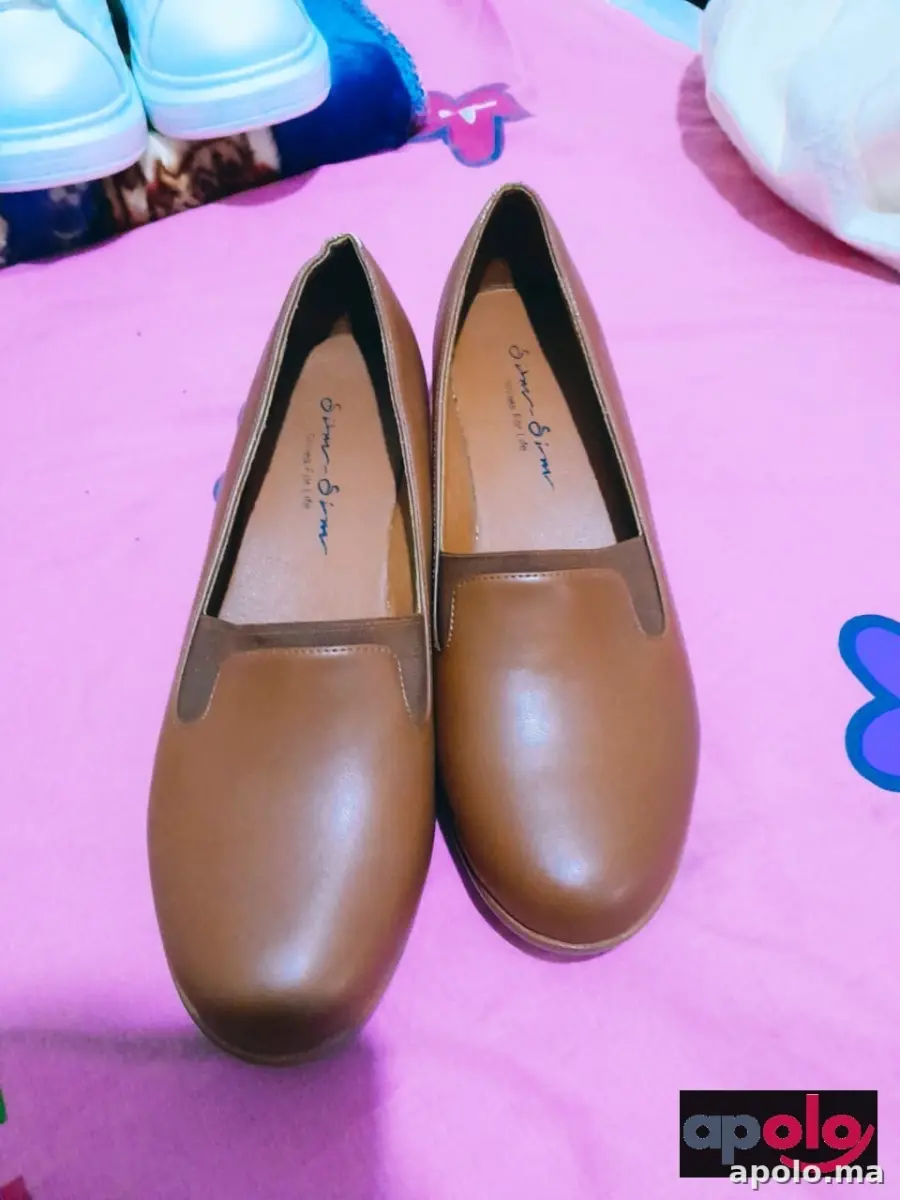 أحذية بثمن مناسب