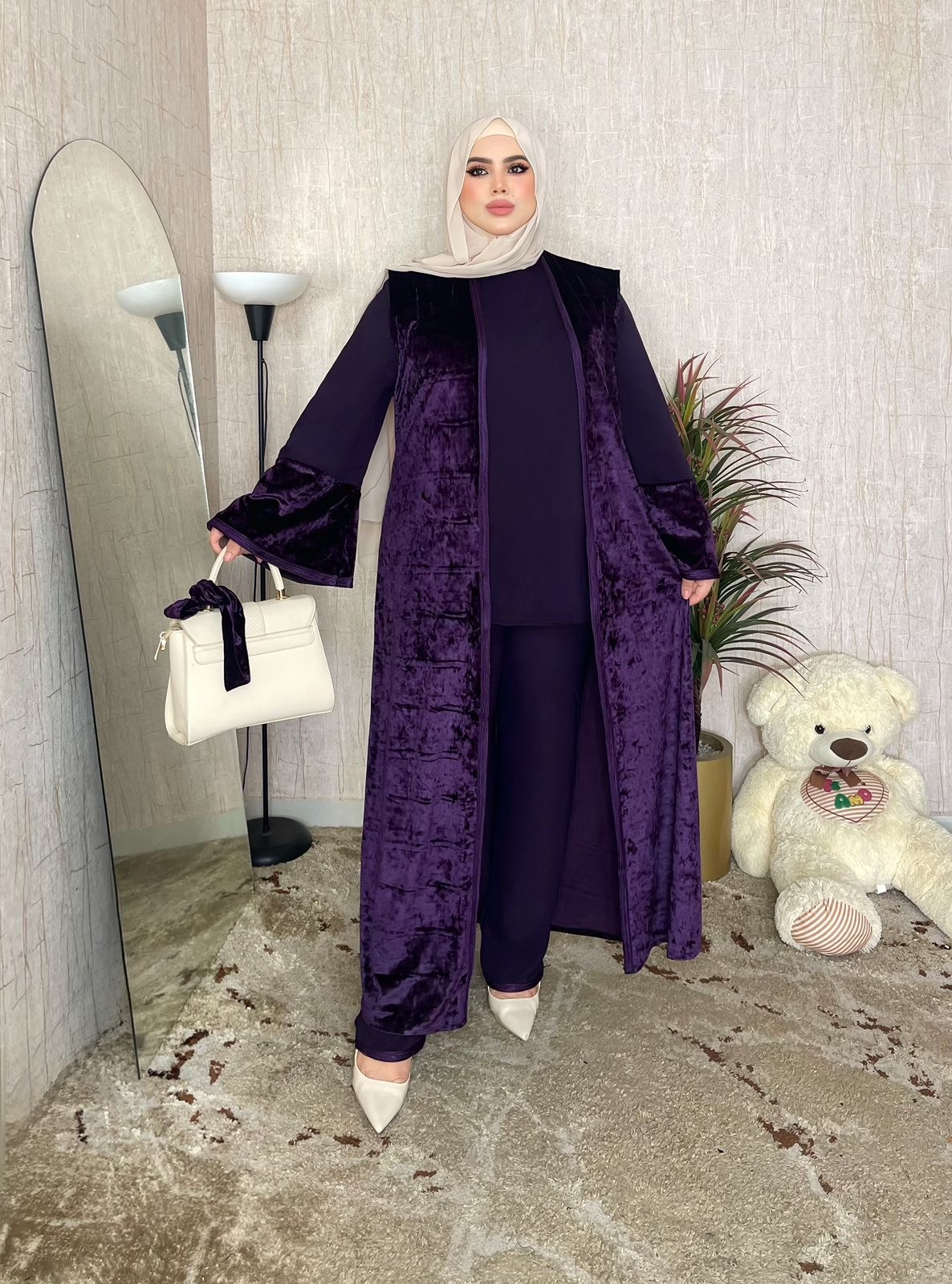 طقم من تلات قطع من المخل و الكريب 🌹🎀